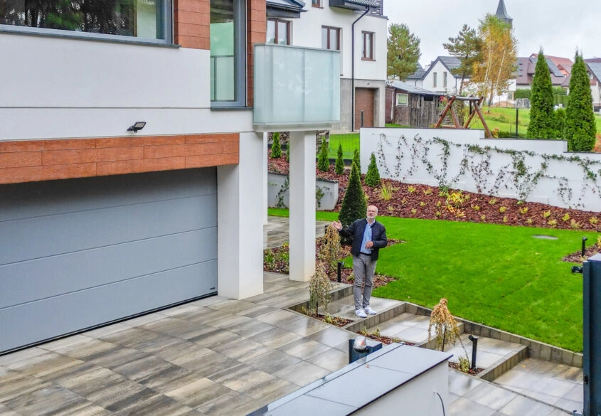 Bezpieczna luksusowa willa ze schronem