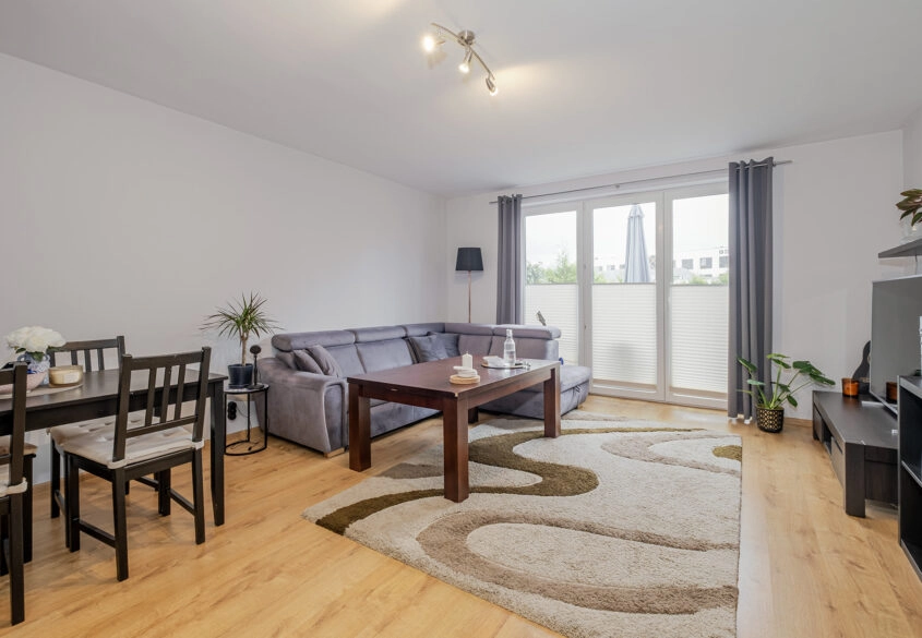 2 pokoje z wyjściem na duży ogród