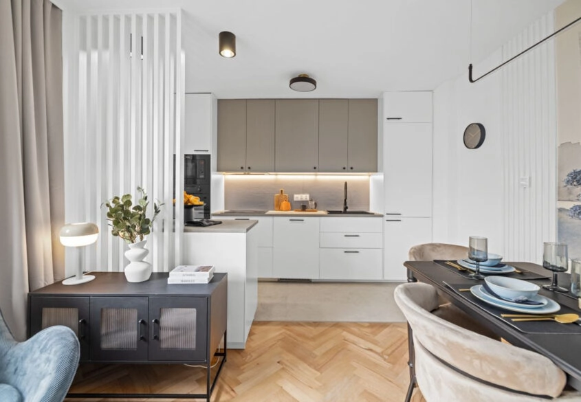 4 pokoje z balkonem i piwnicą tuż przy lesie!