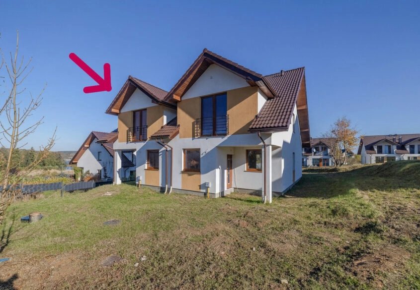 Dom bliźniak nad samym jeziorem!