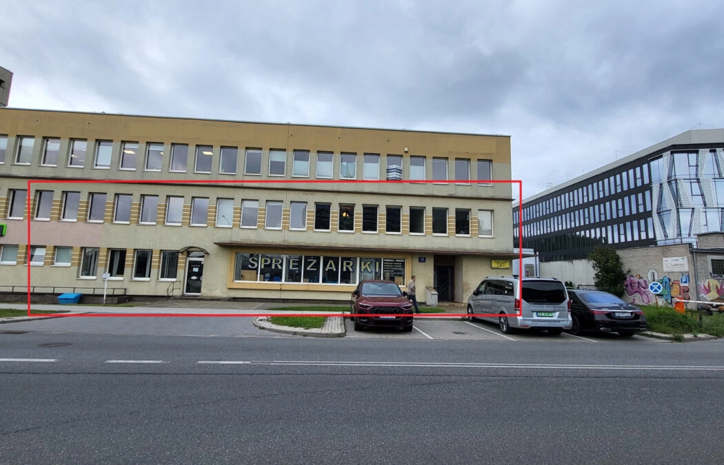 Budynek z lokalami przy ul. Łóżyckiej