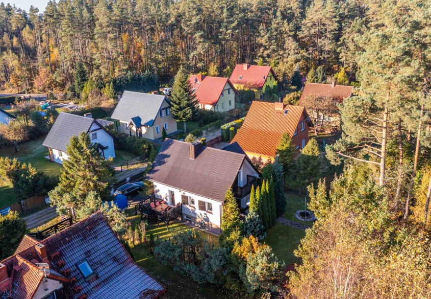 Piękny dom z kominkiem, prywatnym wyjściem do lasu