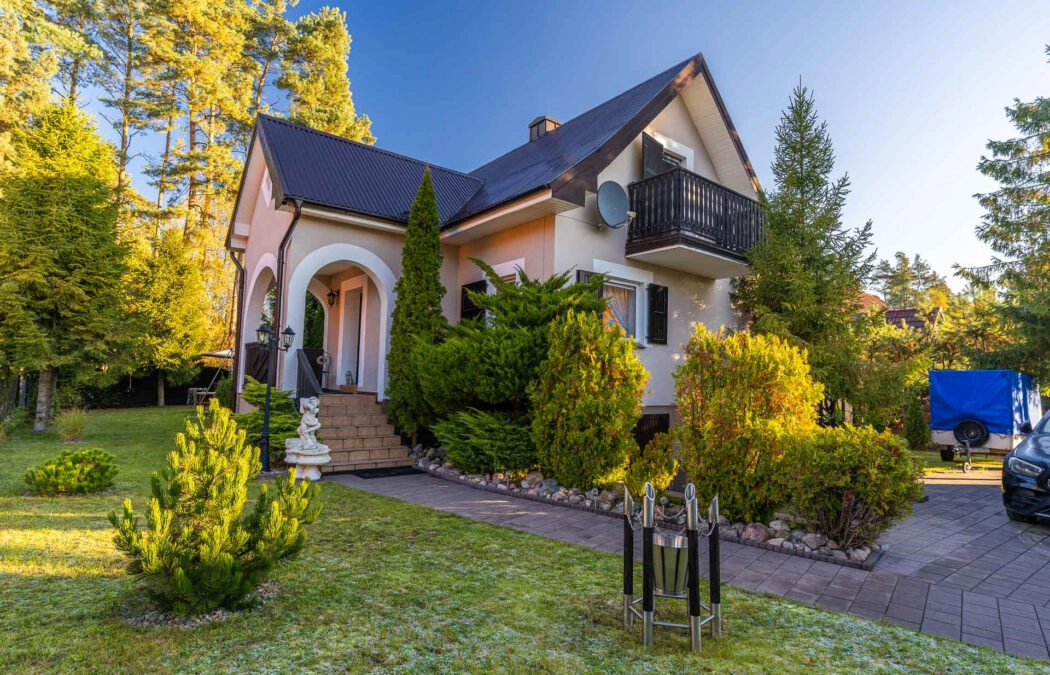 Piękny dom z kominkiem, prywatnym wyjściem do lasu