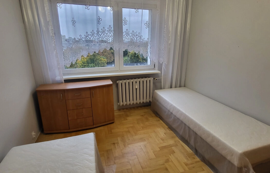 Trzy pokoje z dużym balkonem typu loggia ZASPA