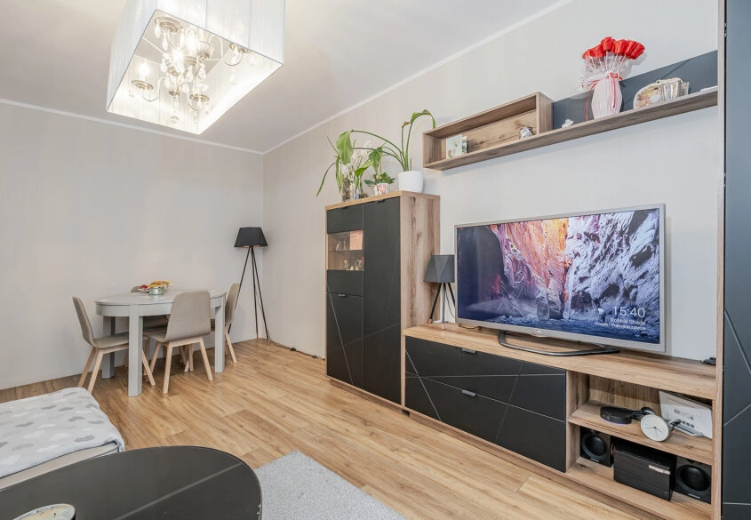 # pokoje z loggią i piwnicą w świetnej lokalizacji