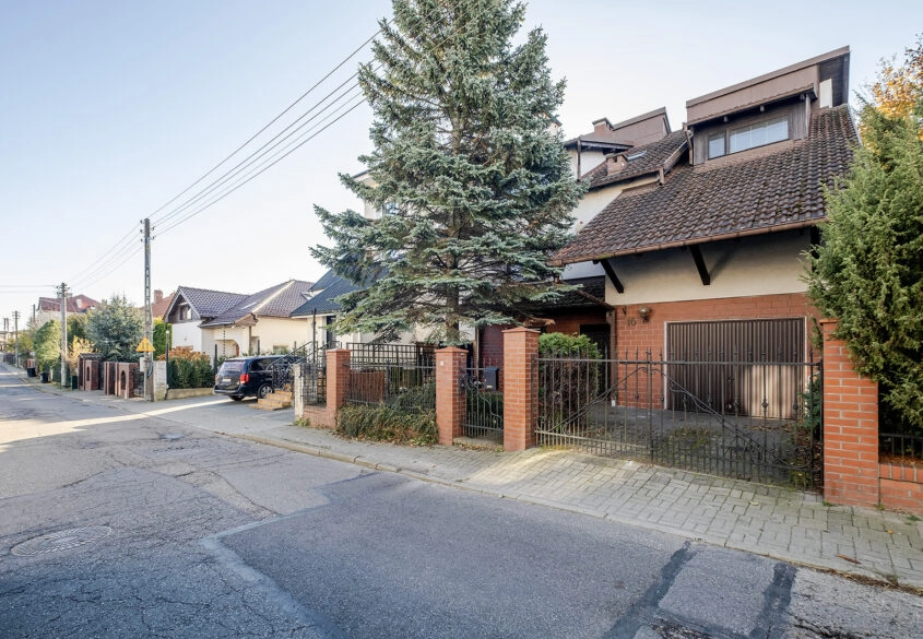 BLIŹNIAK W CENTRUM WITOMINA!