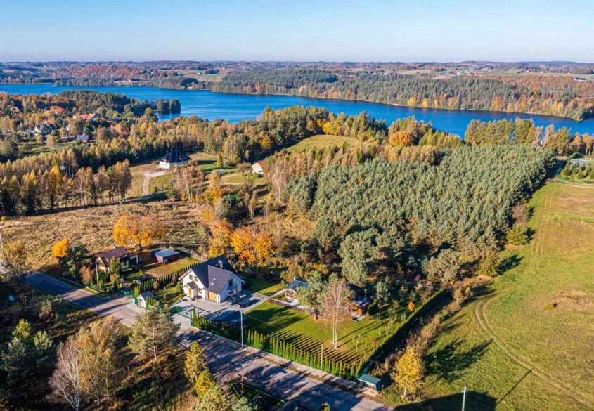 Komfortowa posiadłość, duża działka, ładny ogród