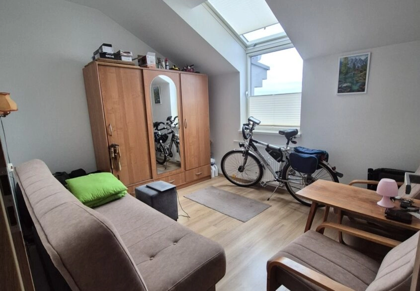 Reda 2 pokoje do wejścia