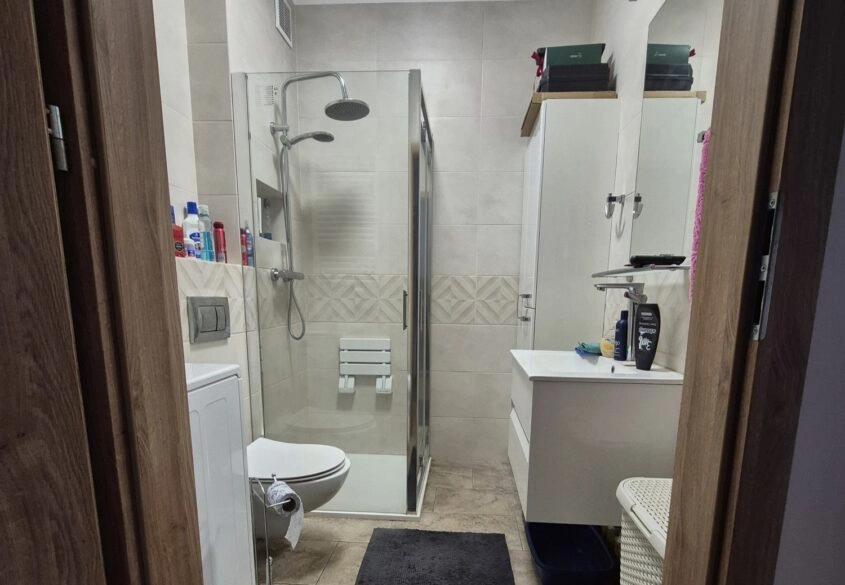 Reda 2 pokoje do wejścia