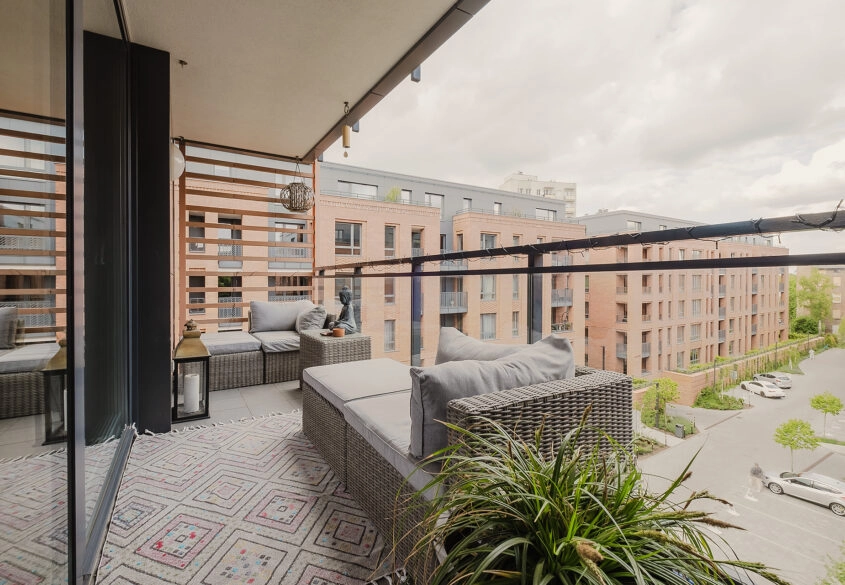 Cicho, wygodnie, pełne wyposażenie, hala garażowa