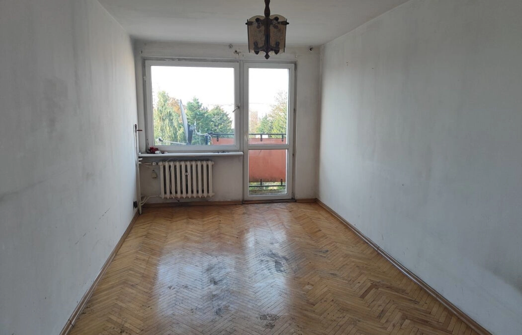 3 pokoje do remontu z balkonem i piwnicą!