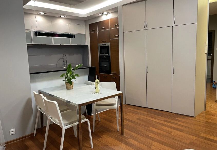 3 pokojowe mieszkanie w cichej okolicy z GARAŻEM!