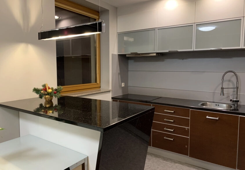 3 pokojowe mieszkanie w cichej okolicy z GARAŻEM!