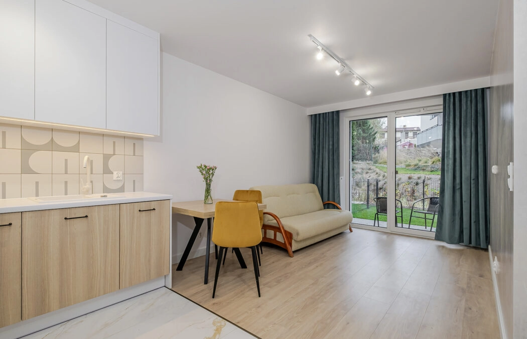 2pok.+ ogródek i miejsce postojowe wraz z komórką!