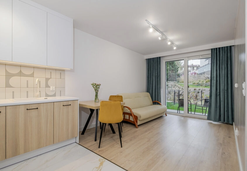 2pok.+ ogródek i miejsce postojowe wraz z komórką!