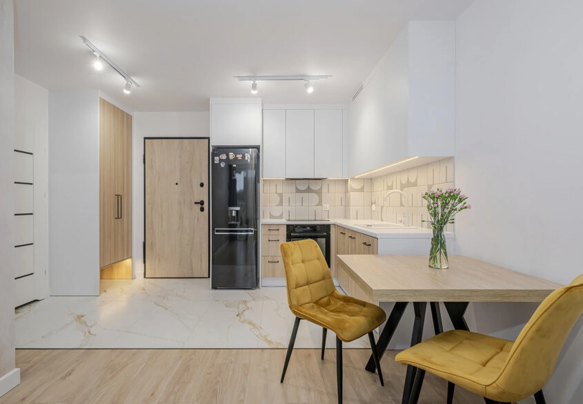 2pok.+ ogródek i miejsce postojowe wraz z komórką!