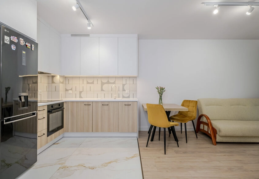 2pok.+ ogródek i miejsce postojowe wraz z komórką!