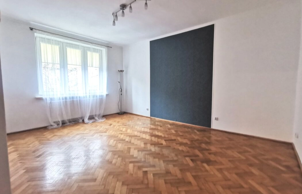 Przestronne 2 osobne pokoje z miejscem postojowym