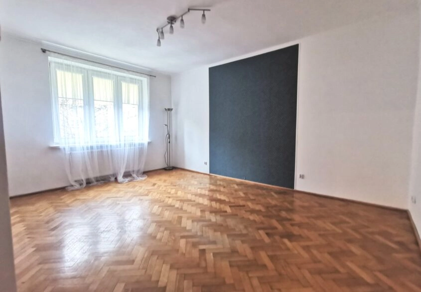 Przestronne 2 osobne pokoje z miejscem postojowym