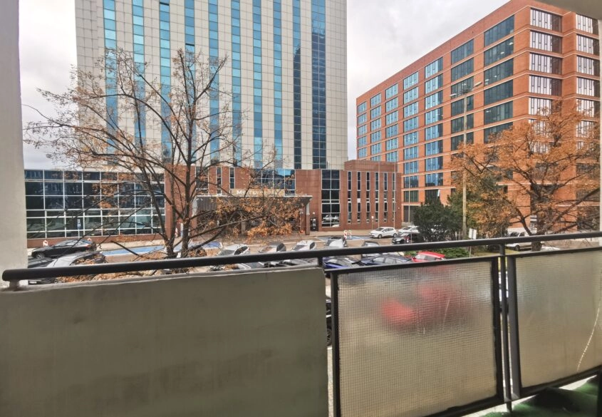 Przestronne 2 osobne pokoje z miejscem postojowym