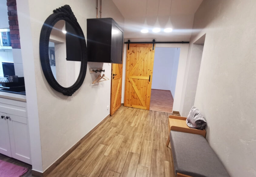 Przestronne 2 osobne pokoje z miejscem postojowym