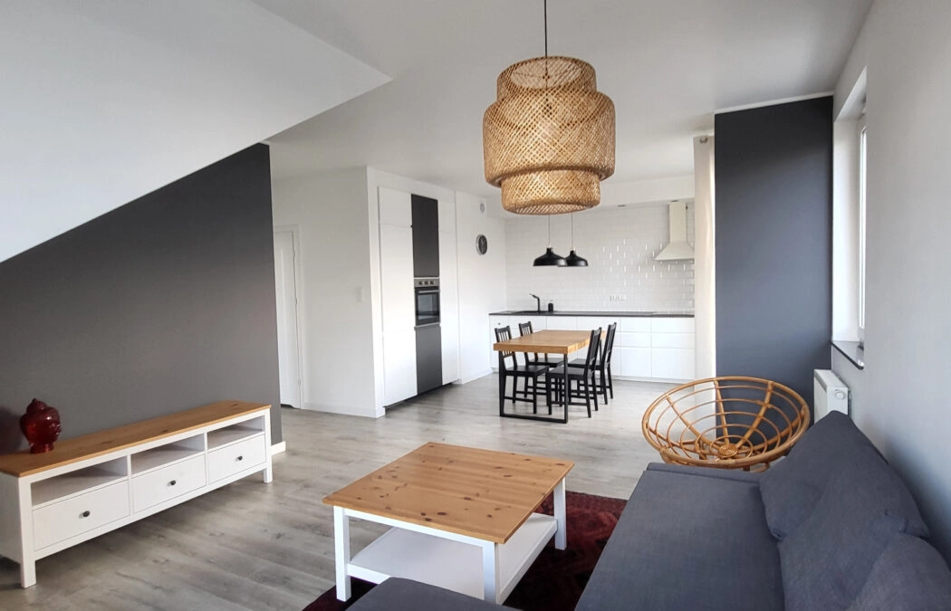 Apartament w Śródmieściu, 3 pokoje z m. postojowym