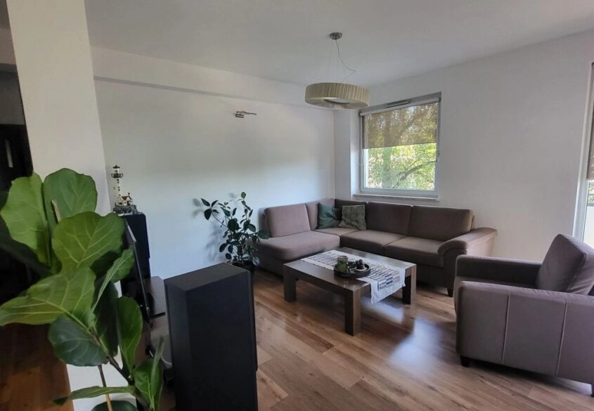 NA SPRZEDAŻ  PRZESTRONNE 2 POKOJE W REDŁOWIE