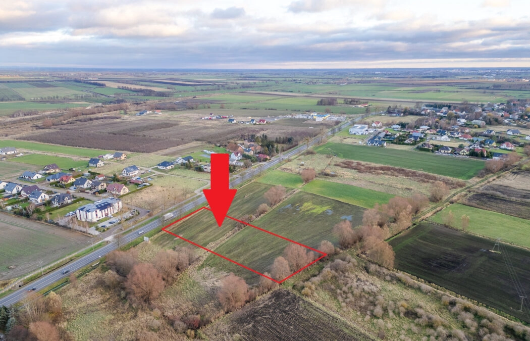 Działka przy drodze 91-  mieszkaniowa i usługi