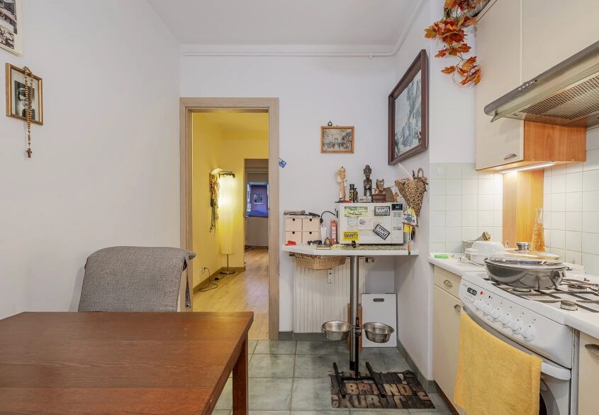 2 pokoje z oddzielną kuchnią i dużym balkonem