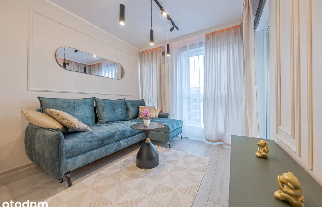 Nowe, wykończone z halą garażową i komórką.