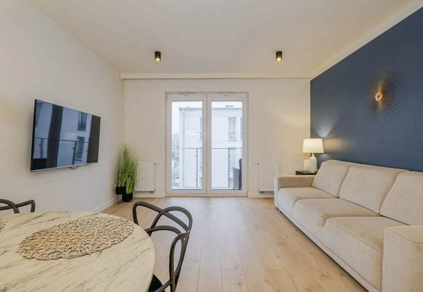 2 pokoje blisko plaży/gotowiec/od zaraz/GARAŻ