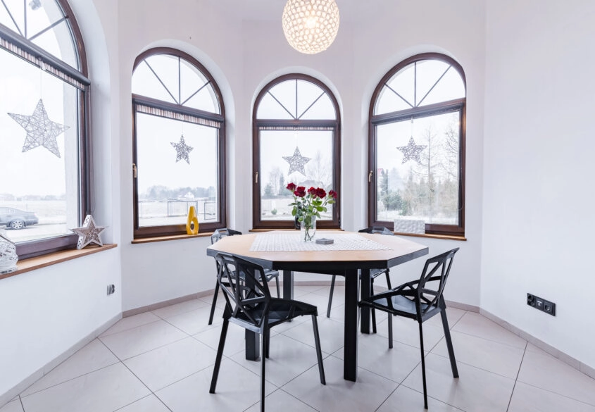 Dom w stylu pałacyku, duża działka+ domek letni