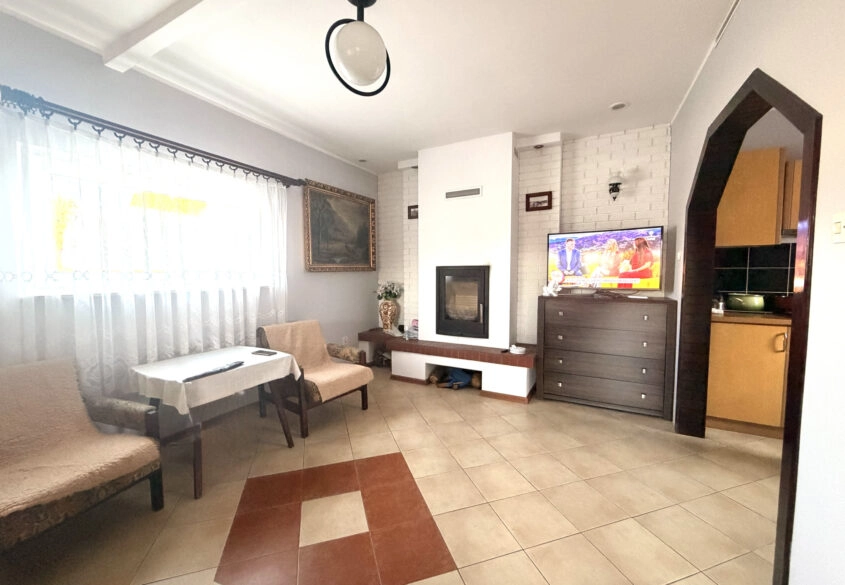 Domek murowany/Jezioro /3 garaże