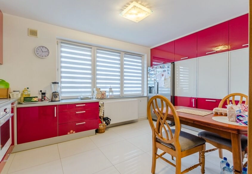 Dom z kilkoma lokalami - zamieszkaj i zarabiaj!