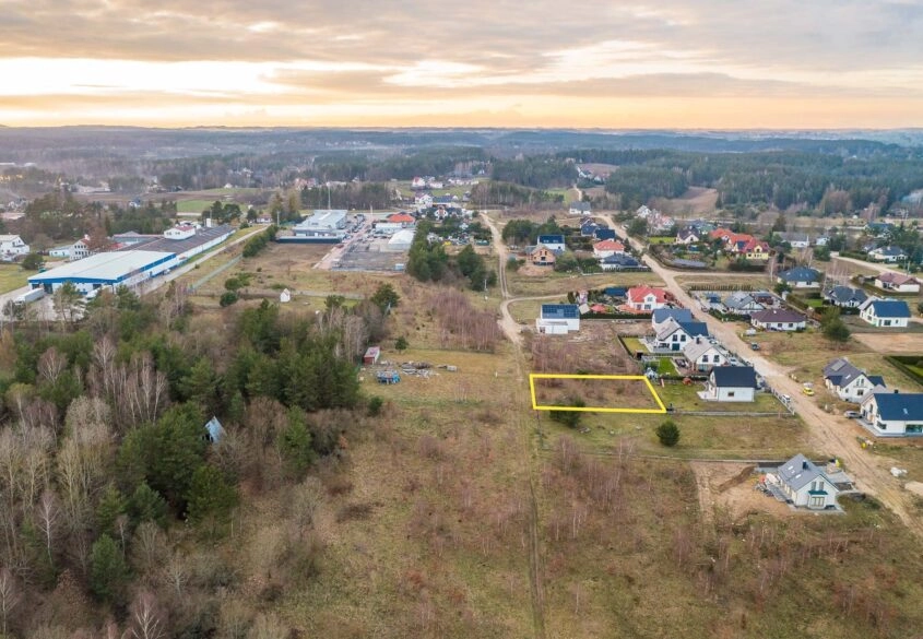 Woda I Prąd | 800m Od Jeziora | Prostokątna