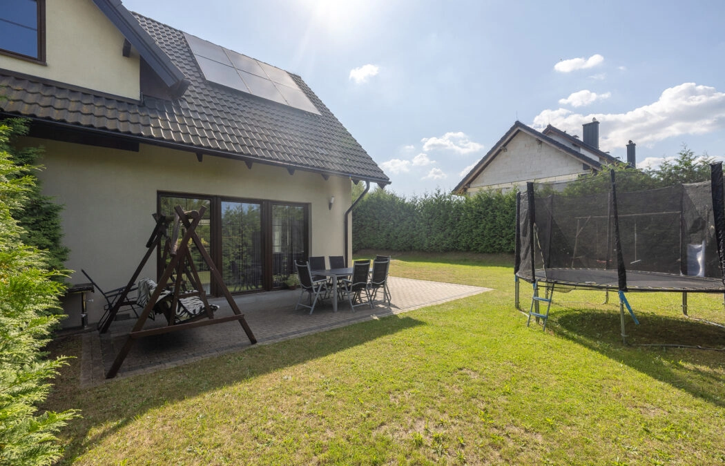 Wolnostojący dom - 800m2 działki