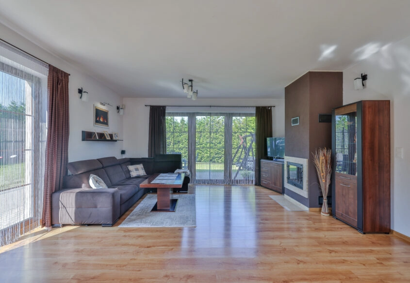 Wolnostojący dom - 800m2 działki