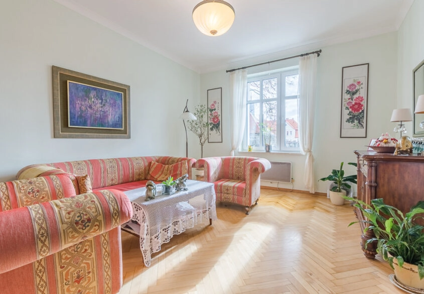 Wyjątkowy apartament w przedwojennej willi pod las