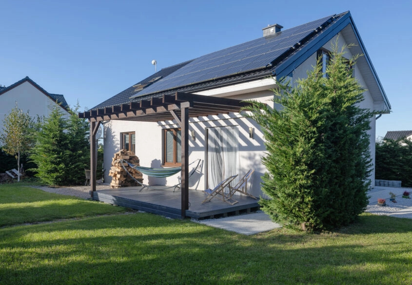 DOM WOLNOSTOJACY W DOSKONAŁEJ LOKALIZACJI PĘPOWA