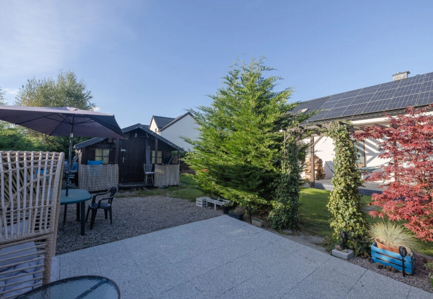 DOM WOLNOSTOJACY W DOSKONAŁEJ LOKALIZACJI PĘPOWA