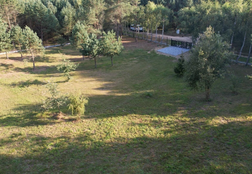 Działka nad jeziorem