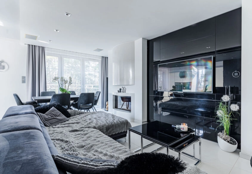 3 pokoje, 2 tarasy, 3 miejsca post., 2 piwnice!