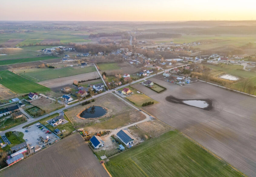 Działka budowlana uzbrojona!!!  1000 m2 k. Trąbek
