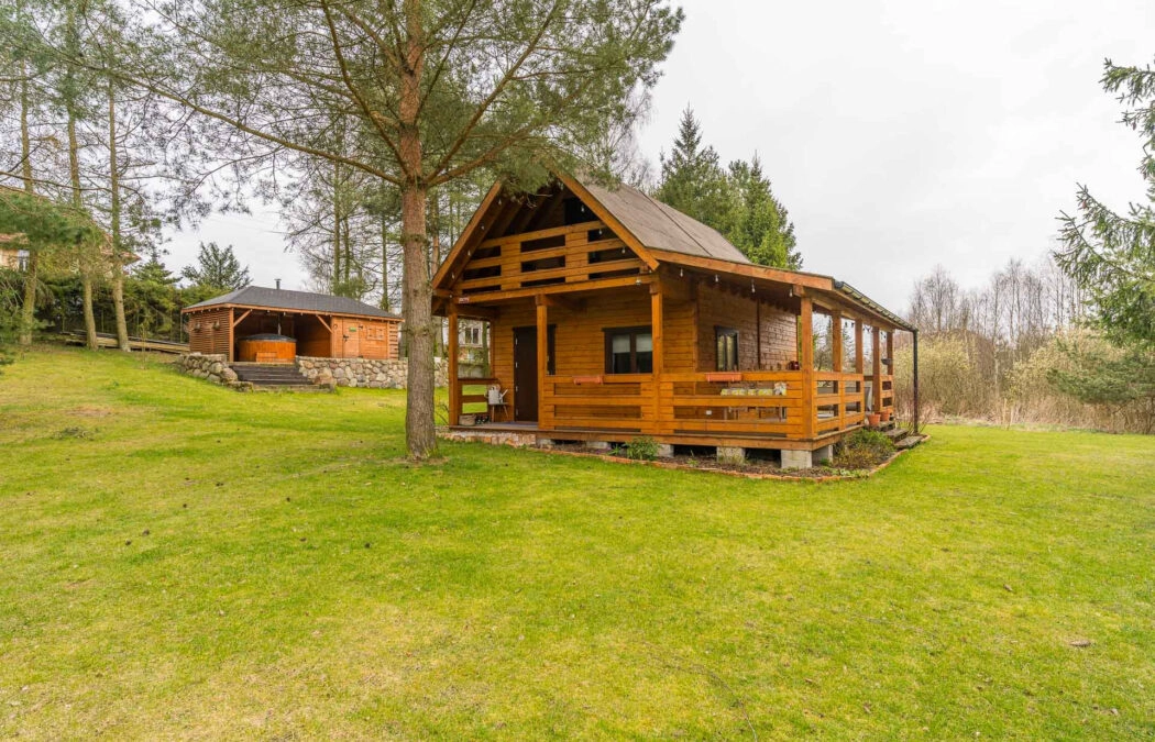 Unikalna działka z całorocznym domkiem