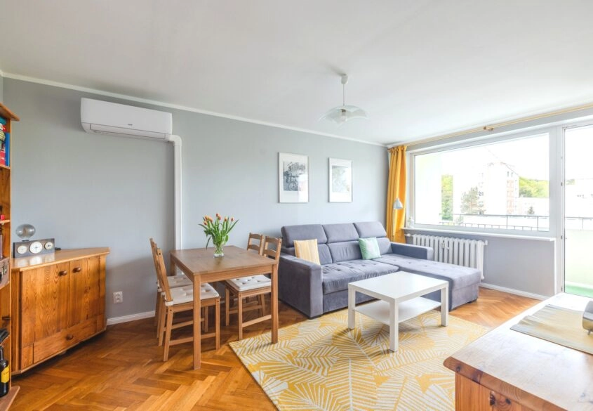 2 Pokoje z Klimatyzacją, Windą i Widokiem na Las!