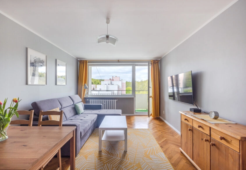 2 Pokoje z Klimatyzacją, Windą i Widokiem na Las!