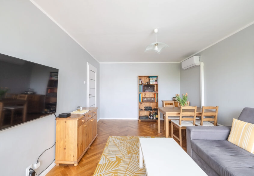 2 Pokoje z Klimatyzacją, Windą i Widokiem na Las!