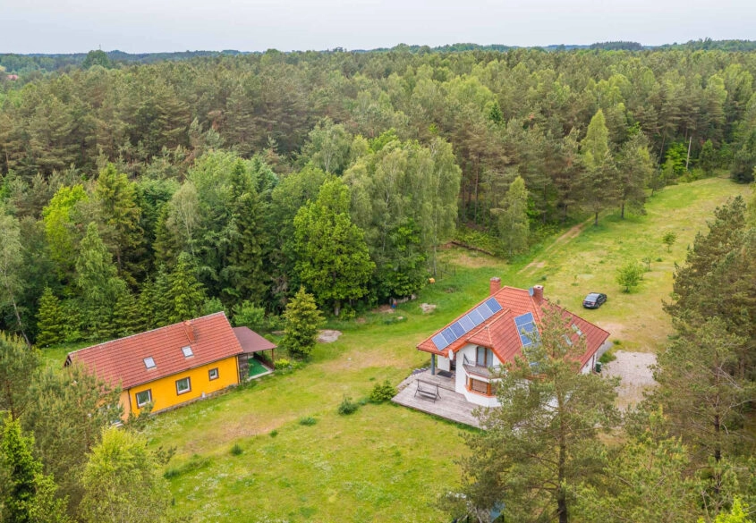 2 domy na 2 hektarach wśrodku lasu!