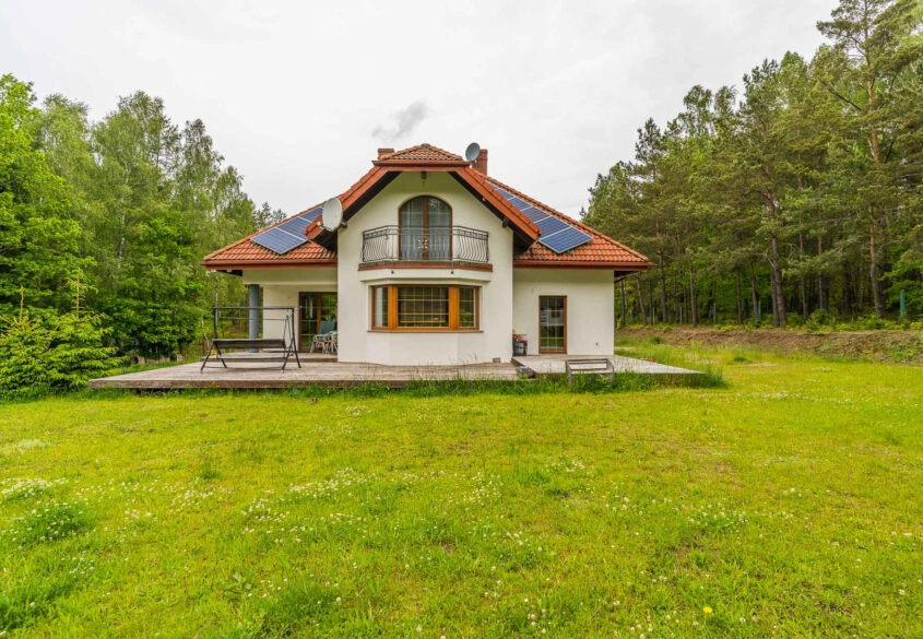 2 domy na 2 hektarach wśrodku lasu!