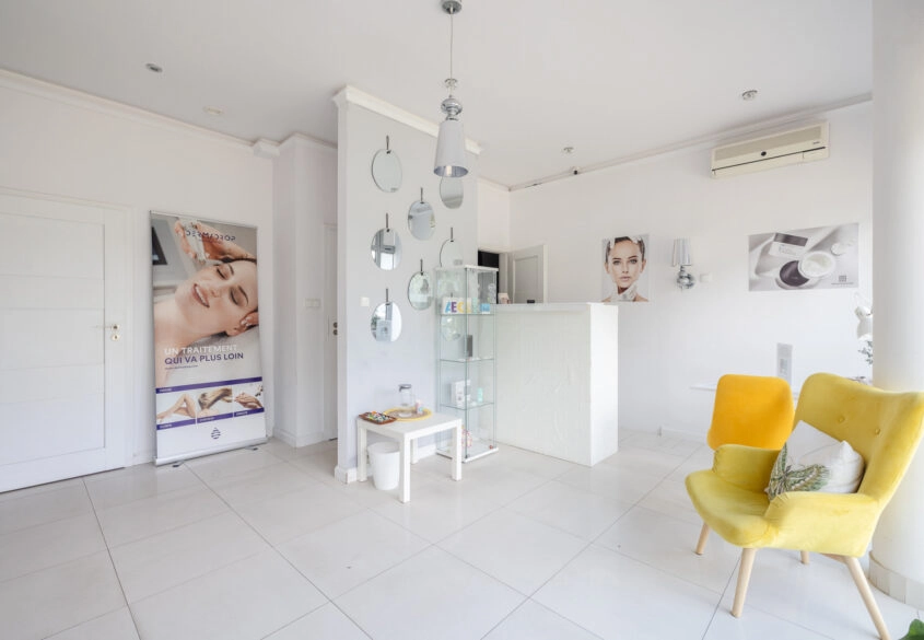 Lokal z witrynami podzielony na 2–Gdynia Orłowo